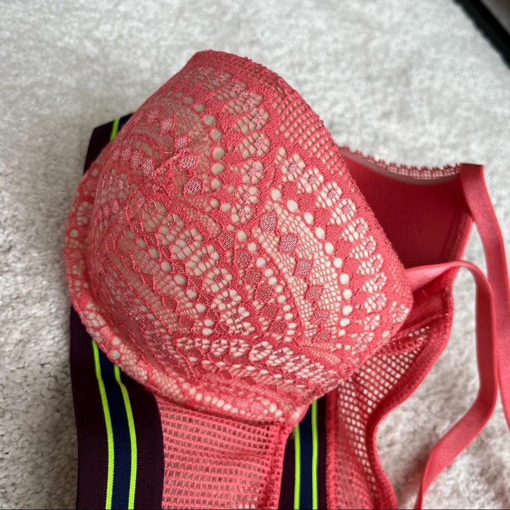 Victorias Secret Very Sexy Plunge Bra